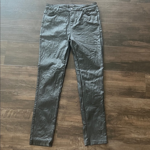 apperloth Pants - Stylish Black Skinny Pants